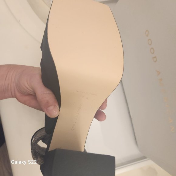 NIB Good American Platform Sandals chunky black suede heels. Various. - Picture 6 of 12